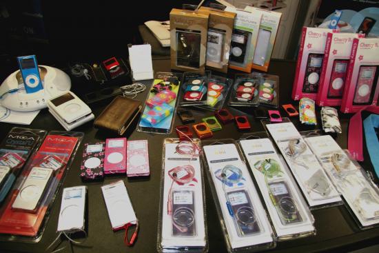 MCA Showcases iPod Accessories At Macworld